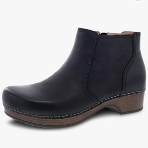 Dansko Barbara Boot Black Nubuck